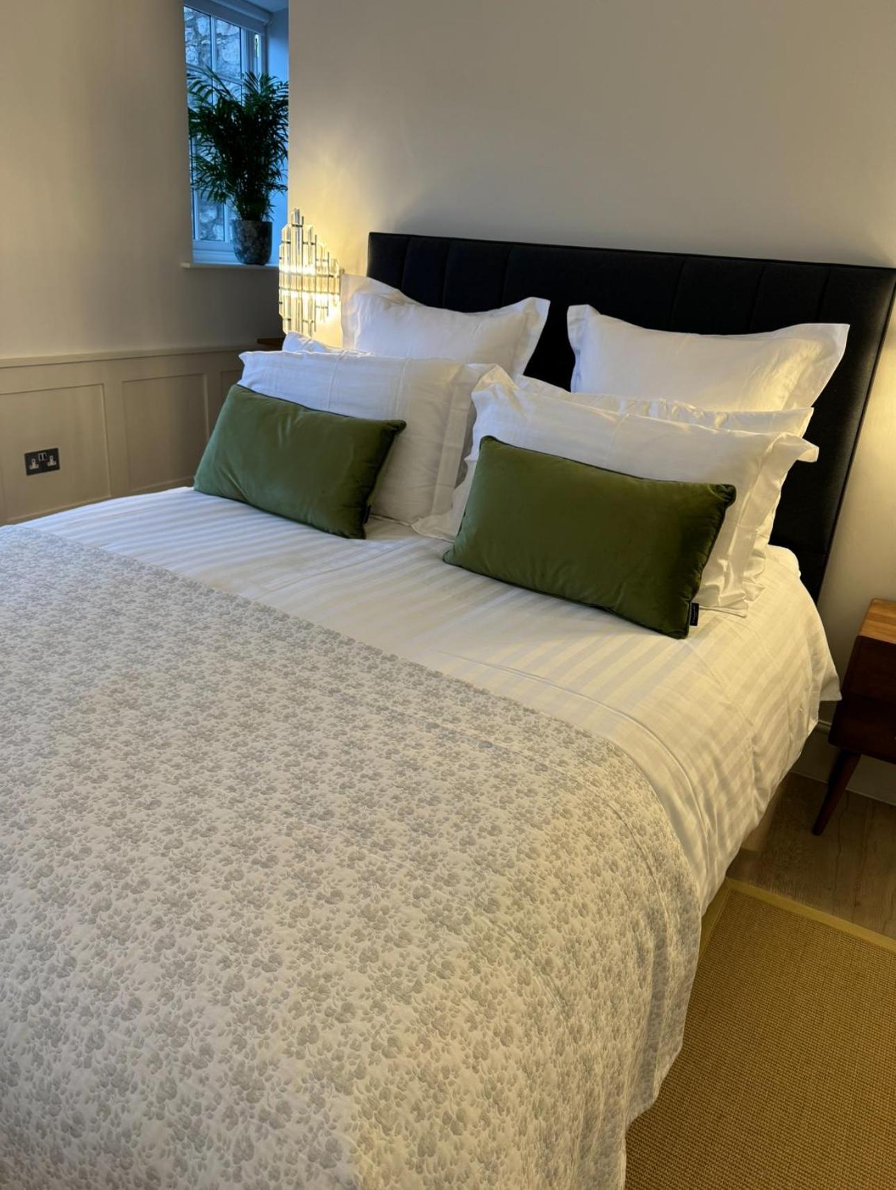 Town Centre Apartment Kendal Bagian luar foto